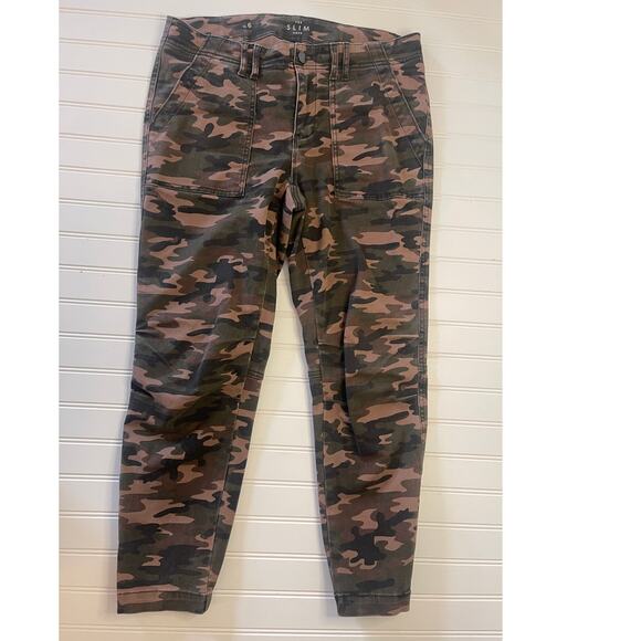 White House Black Market Camo Jeans The Slim Crop Zipper Bottoms Size Womens 6 - Picture 2 of 9